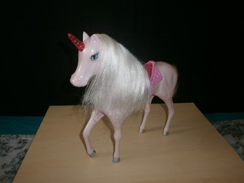 Barbie einhorn pferd rosa mit - barbie,