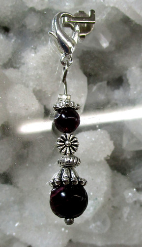 Granat charm - granat,