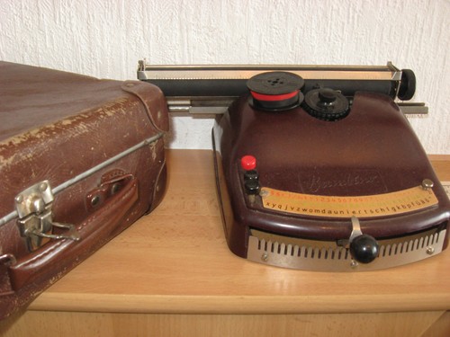 Schreibmaschine bambino alt - schreibmaschine,