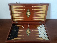 Backgammon Brettspiel aus Holz
