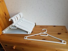 ?23x Kleiderbügel weiß Plastik Krawattenhalter Hosenstange drehbar?#f39