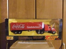 Maisto XXL Getränketruck 1:64 Kenworth SZ Koffer /OLK: CocaCola_Maisto_21050