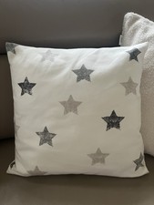 Sofa Kissen Motiv Sterne in weiß/ beige/ schwarz, plus Stoff für noch 1 Kissen!