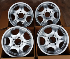 4x Toyota Land Cruiser