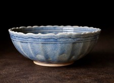 Thai Celadon Schale signiert