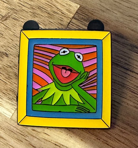 Disney mystery pin - disney,
