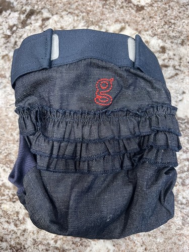 Brand new medium gdiapers - new,