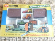 CORGI JUNIORS * AGRICULTURAL GIFT SET 3019 * LAND ROVER