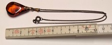 Bernsteinanhänger mit Kette