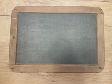 Alte historische Schiefertafel Schule Tafel für Schüler linierte karierte Seite