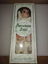 Porzellan puppe    höhe  ca