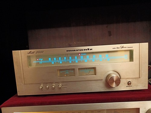 Marantz model 2050 tuner - model,