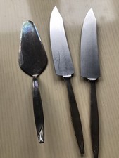 Silberbesteckteile, 2 Tortenmesser, 1 Tortenheber, Gewicht gesamt 255 Gramm