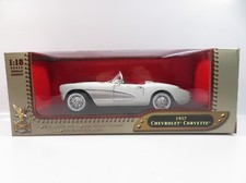 1:18 Road Signature 1957 Chevrolet Corvette Leder Sitze B173