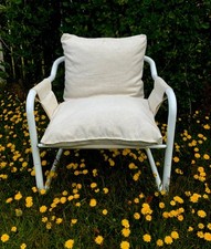 Vintage weißer Röhrensessel