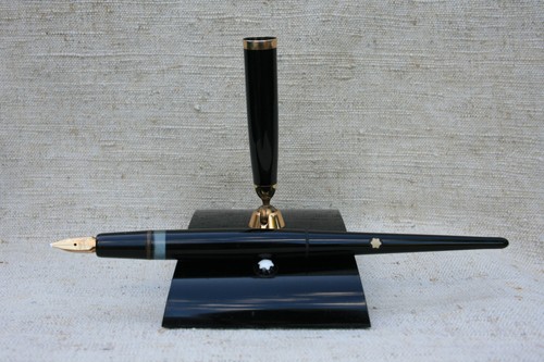 Montblanc deskbase 204 und