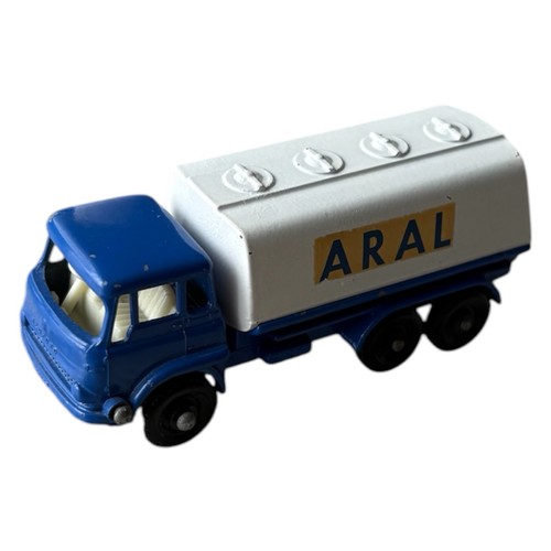 Matchbox regular wheels 25 - regular,