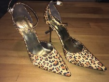 Ausgefallene d'Orsay Pumps
