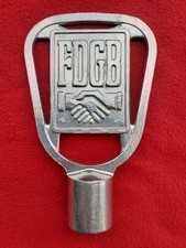 ORIGINAL DDR FAHNENSPITZE FDGB Aluminiumguß wie neu