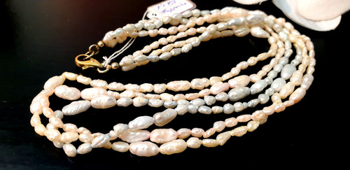 Collier aus flussperlen - aus,