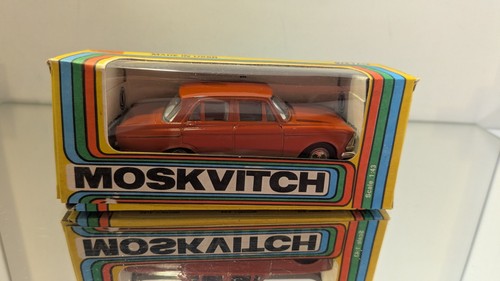 Moskvitch 412 saloon - red, ussr