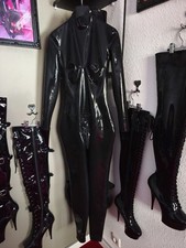 Latex Catsuit mit Brust Cups