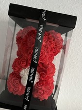 Rosen Teddybär Rot mit Weißen Rosen