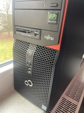 Fujitsu Esprimo Desktop-PC.