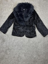 Saphirschwarzes Samt-Sakko mit