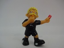 Spiel & Sammelfigur " Fußballer " Schiedsrichter mit schwarze Stutzen