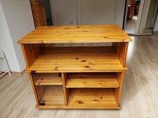 Fernsehtisch mit Rollen