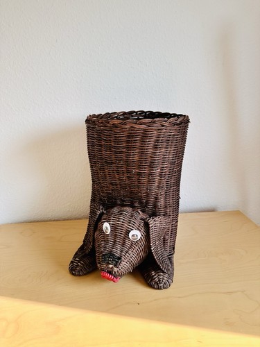 Vintage rattankorb dackel hund - vintage,