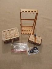 Spielfiguren Scale 1/6 ZUBEHÖR Konvolut,Gewehrstand,Mun-Kiste,Korb,u.a.Neuwertig