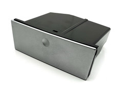 Aschenbecher vorne silber