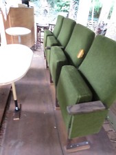 Kinobestuhlung 1960er Jahre (eine Viererreihe)