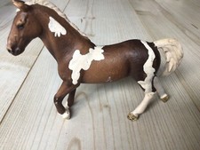 Schleich braun weißes Pferd
