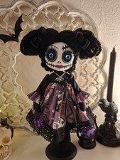 Monster Doll Nightmare Gothic OOAK Puppe Creepy Doll Stoffpuppe Spooky lila