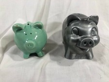 2 cute piggy banks: cast