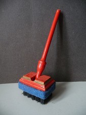 Bohnerbesen für die Puppenstube beweglich