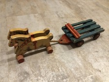 sehr altes Holzspielzeug