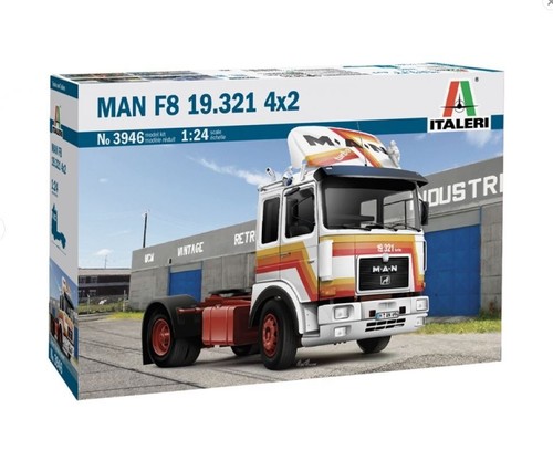 Italeri man 19 321 - 1:24, 19.321