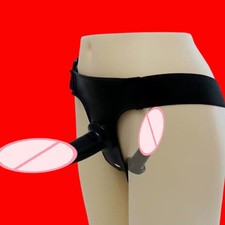 Mit 2 Dildos Unterwäsche