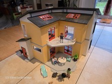 PLAYMOBIL City Life Wohnhaus 9266 Mit MÖBEL Sound und Beleuchtung versch. Farben