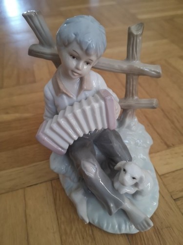 Alte porzellanfigur knabe - porzellanfigur,
