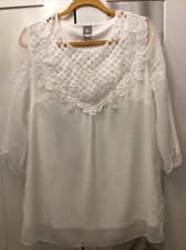 Tunika/Bluse Chiffon in Weiß mit Häckel-Spitzenkragen gr 44 