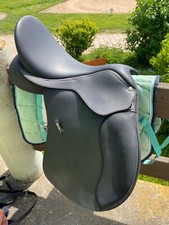 Wintec Sattel 500 Cair mit Easy Change System, inkl. Zubehör