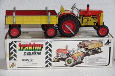 Blechspielzeug Zetor Traktor,Anhänger,Heuwender von KOVAP 1:25 in OVP