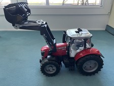 BRUDER Traktor Massey Ferguson