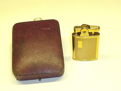 Ronson solid 9ct - gold, banker