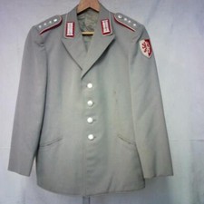 Jacke von einem Hauptmann mit gesticktem Wappen von Hessen auf Ärmel, (Größe 48)